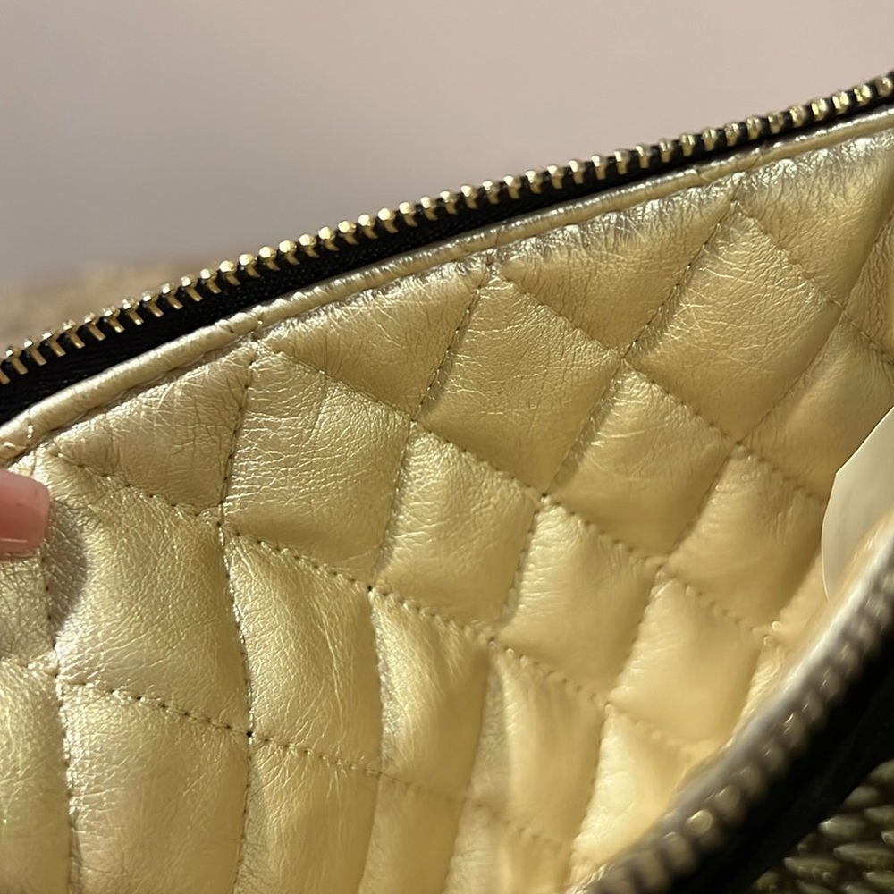 SCOUT Kate Velvet Wristlet Pouch - Picture 7 of 9